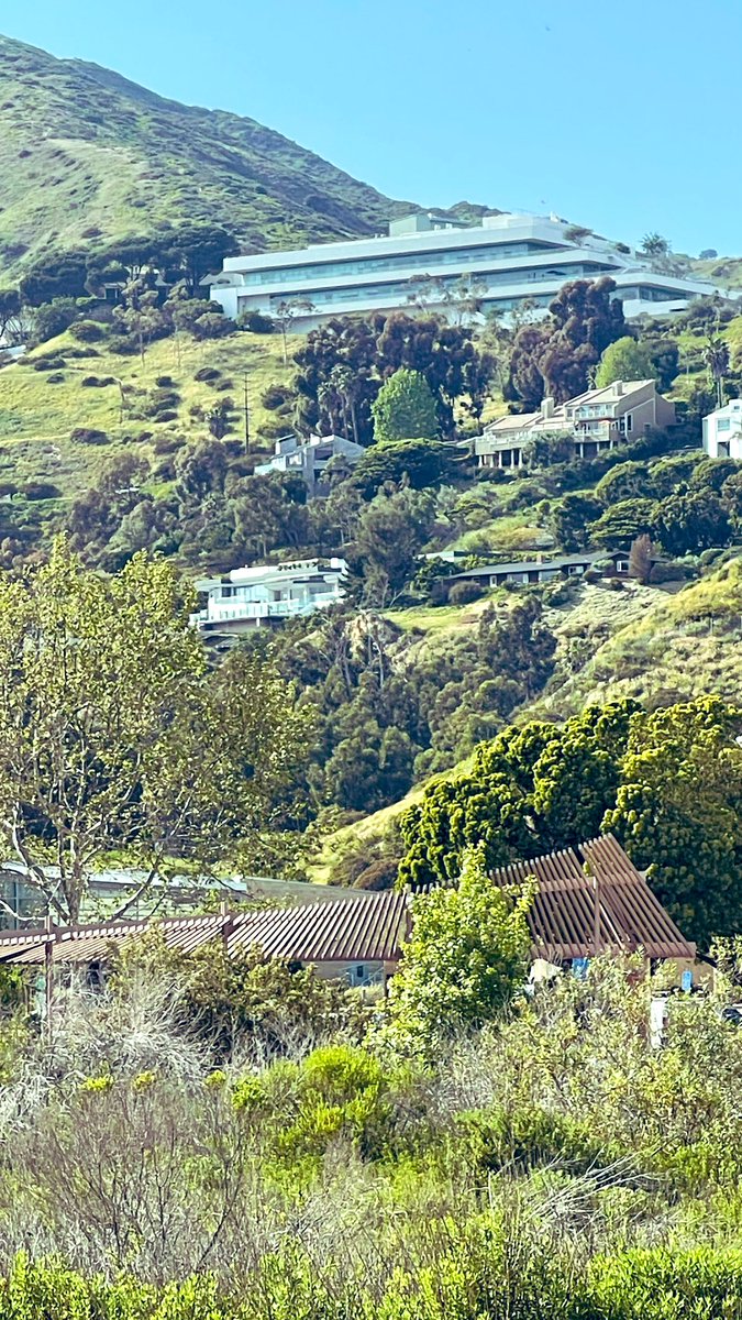 LadyRocketSpace's tweet photo. Beauty of #Earth in #Malibu and beyond. #EarthDay.
Remember #Bees - support our @spaceibles Creators who already posted their #BeesToTheMoon NFTs on @spaceibles #EarthDay- Bees Keep world going round! Get your #BeesNFTs on @spaceibles.Thanks @CurlyP139 @veins_11 @Souther38496623 https://t.co/dFW8MFariY