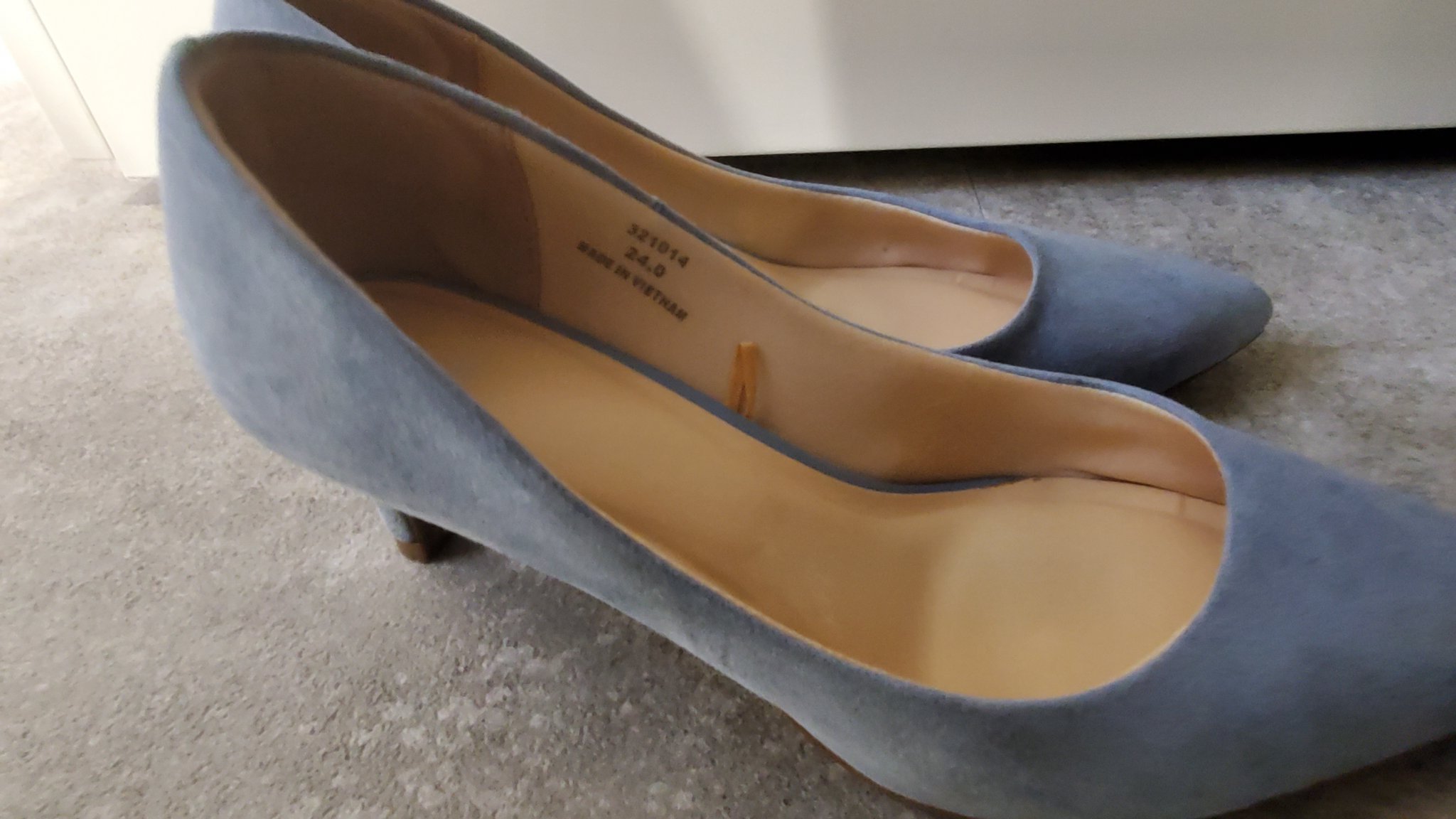 匂いフェチ パンプス パンプス好きな匂いフェチ (@heelslov) / X