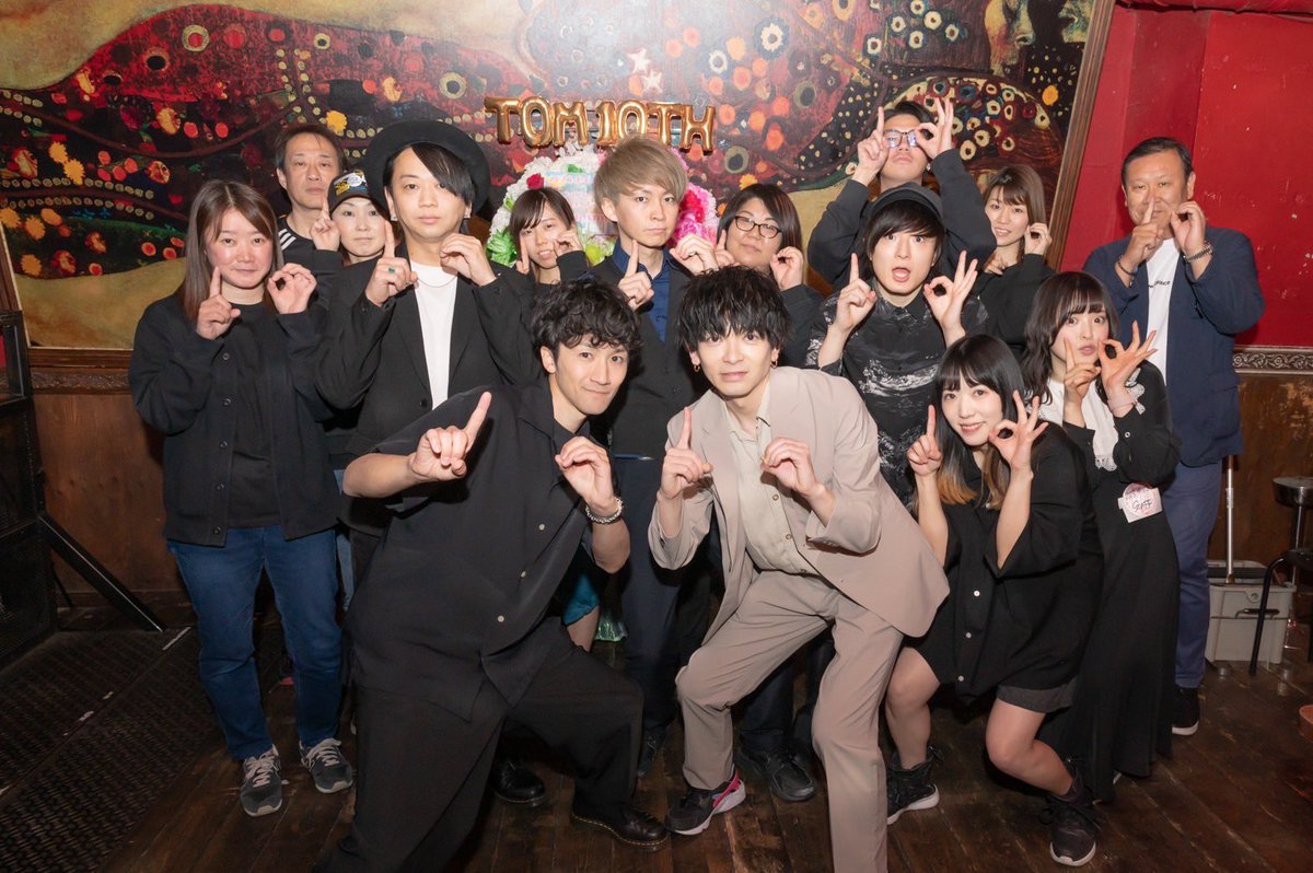 TheOrderMade's tweet photo. 【SET LIST公開🎉】

2023/4/22のSET LISTです！

このSET LISTでのPartyを全うしたメンバー、サポメン、ライブハウススタッフ、関係者様とパシャリ！

#TheOrderMade https://t.co/km08urR0tD