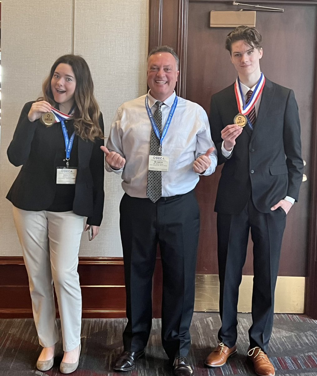 Congratulations to  Owen Connelly , Madalyn Berry, Jguadalupe Cervera &amp; all <a href="/JAHS_DECA/">John Adams DECA</a> competitors <a href="/IndianaDECA/">Indiana DECA</a> State…good luck to all competitors @ ICDC docs.google.com/presentation/d…