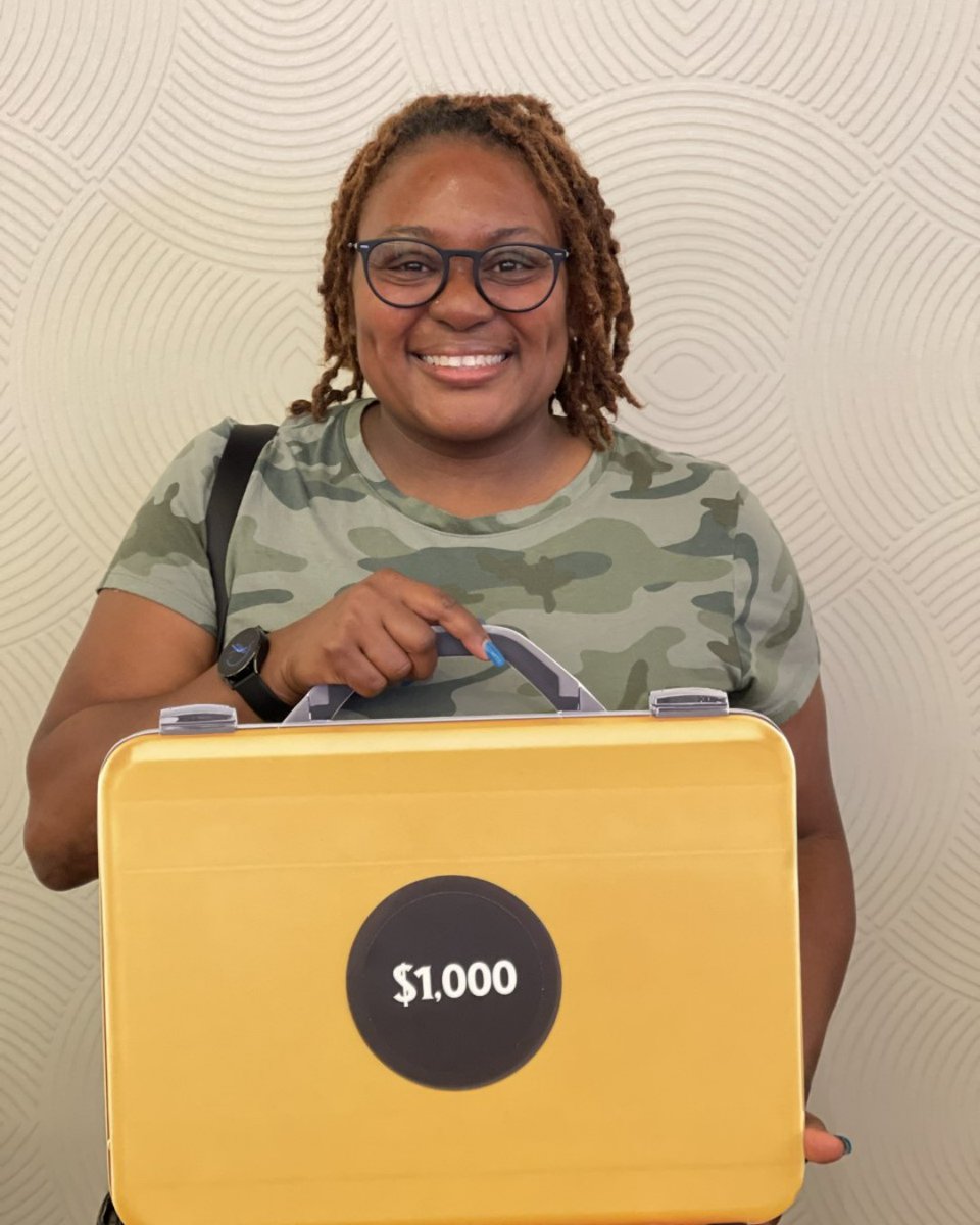HorseshoeLC's tweet photo. Congratulations to this week's Lucky Weekly Grand Finale winners in our Suitcase Man Drawing! #LegendaryWeekends #HorseshoeLC
Must be 21+. Know When To Stop Before You Start®. Gambling Problem? Call: 1-877-770-STOP https://t.co/m0wvXH6PJo
