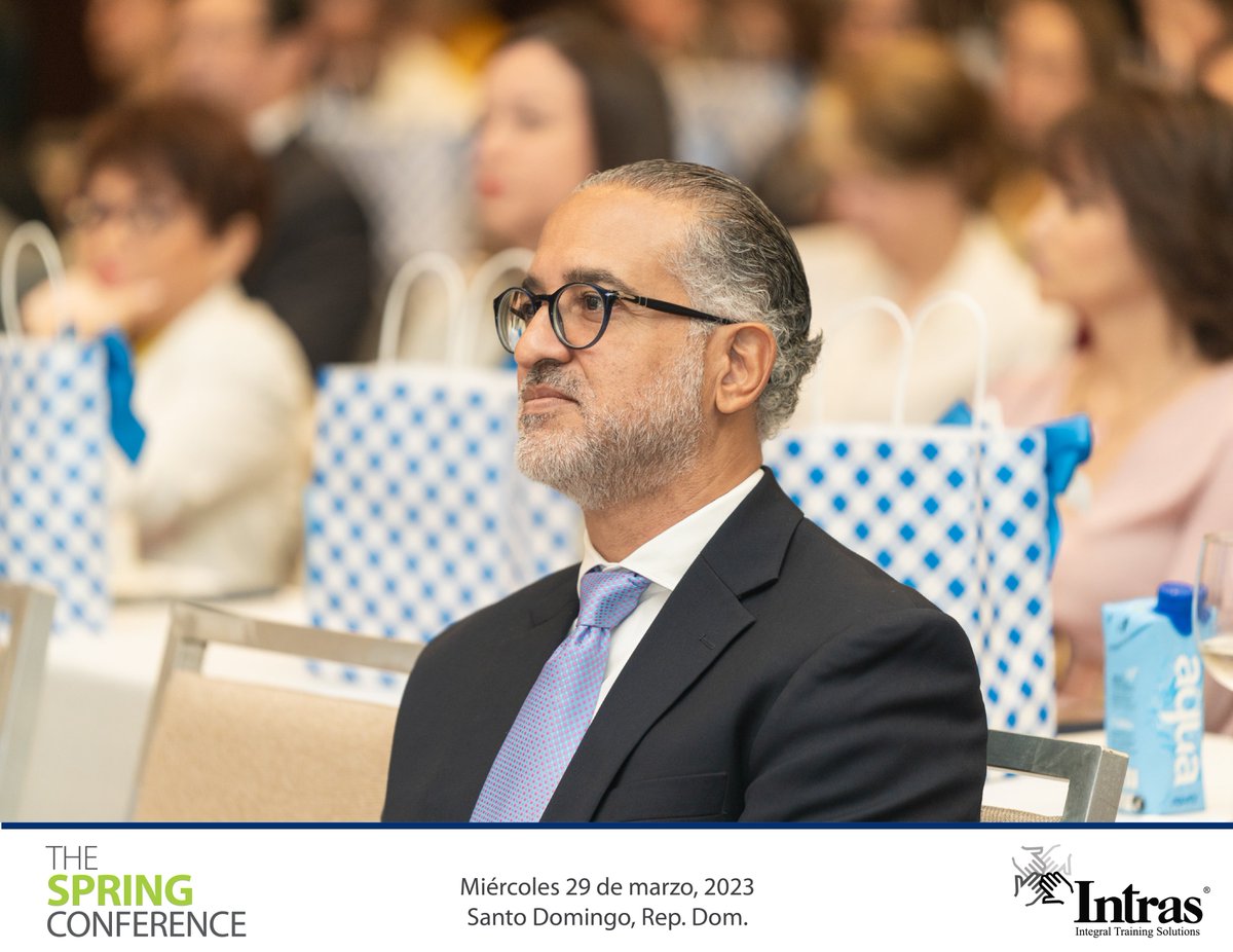 OttoJustoK's tweet photo. Compartiendo alimento para el conocimiento. Como siempre nos tienen acostumbrado el equipo de @INTRAS en su #thespringconference : "Liderando para la ejecución", de la mano de @brianpmoran 
"Los conceptos no se ejecutan". https://t.co/RbA6F3KyVc