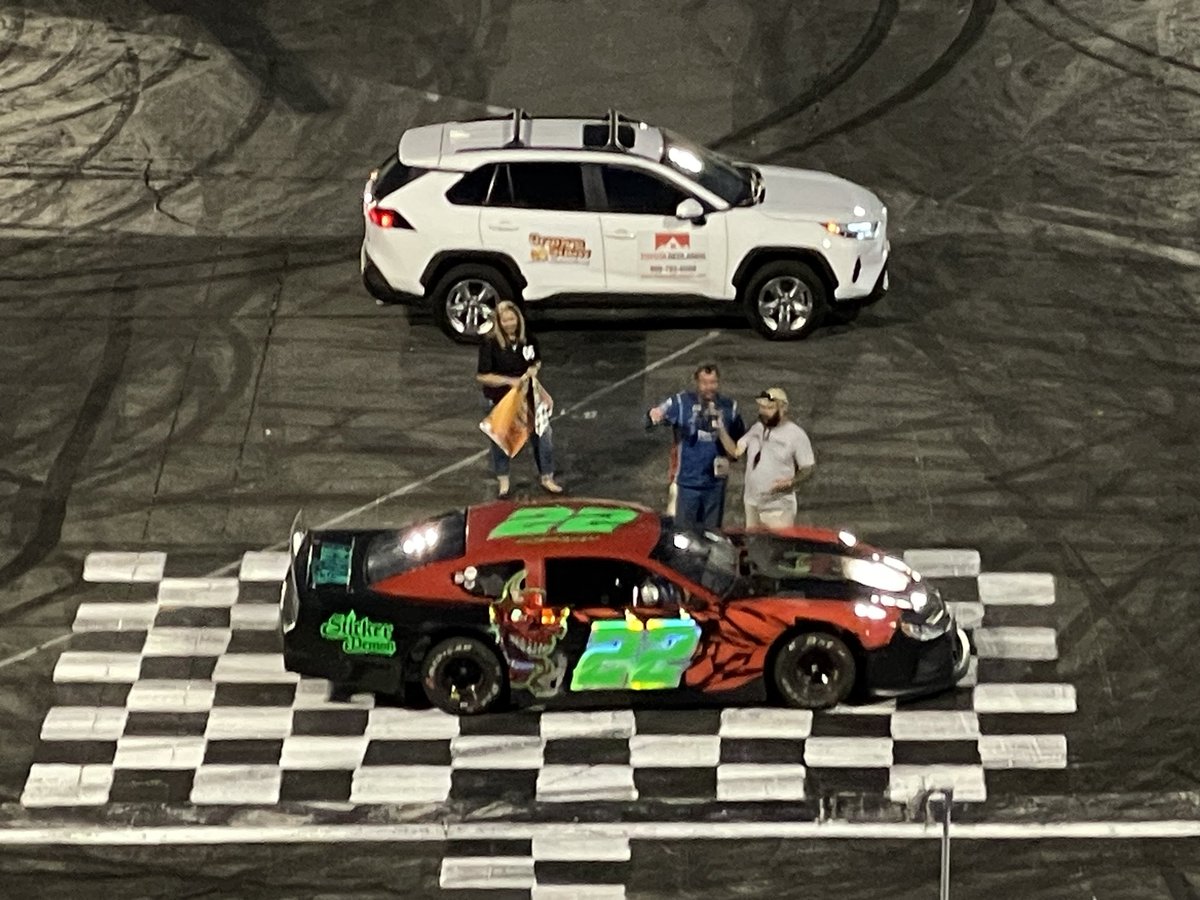 OrangeShowSW's tweet photo. John Sereika picks up the win in Pro4!
.
.
#orangeshowspeedway #sanbernardino #noscenter #route66 #nascar #nascar75 #socal #motorsports #race #racing #localracing #shorttrack #speedway #hotpitautofest #hotpit https://t.co/FJPl13sOln