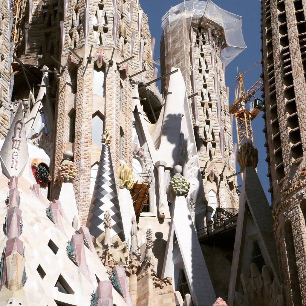 kame_Q's tweet photo. Sagrada Familia, I wonder if I would happen to see the finished work.
#sagradafamilia #barcelona #spain 
.
.
.
.
#beforecorona #europe #travel #travelgram #travelphotography #travelphoto #traveleurope #backpackingeurope #backpacker #japanesevagabond #glo… https://t.co/8TCqOrHyx4 https://t.co/4hif1MsJJx