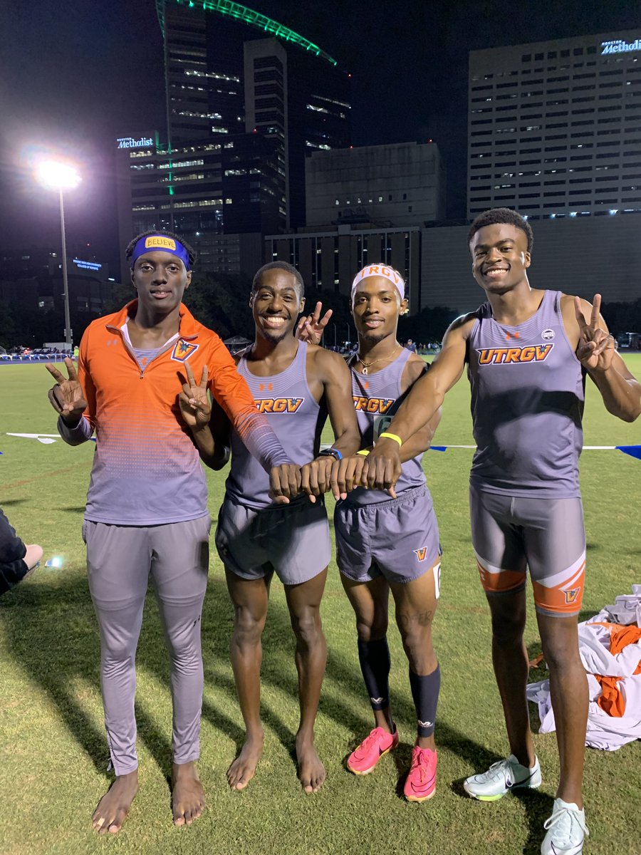 J. Fred Duckett Twilight | PROGRAM RECORD X2

🥇 Derrius Henry, Jaqualand Fields, Jermarrion Stewart and Jamari Harts run 3:11.41 to win the men's 4x400-meter relay and set a new program record ✌️

#RallyTheValley #UTRGV #WACotf