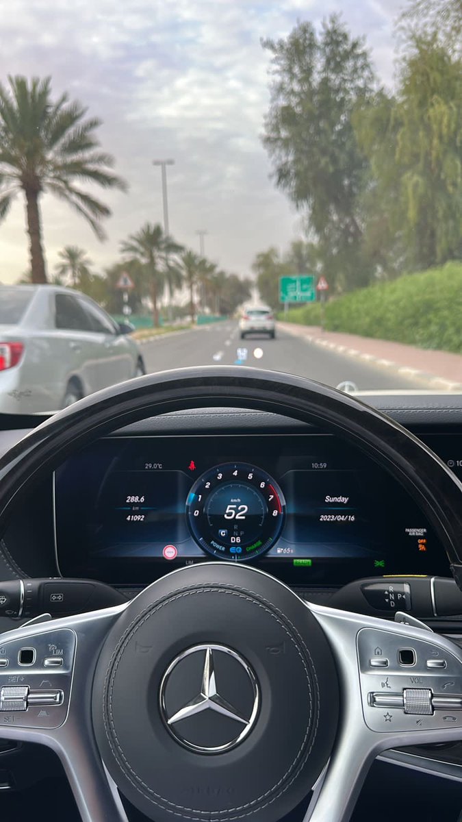 وفي صباح ثالث العيد 
صباحي انت ياللي خذيت الخفوق بحبك الراقي ♥️