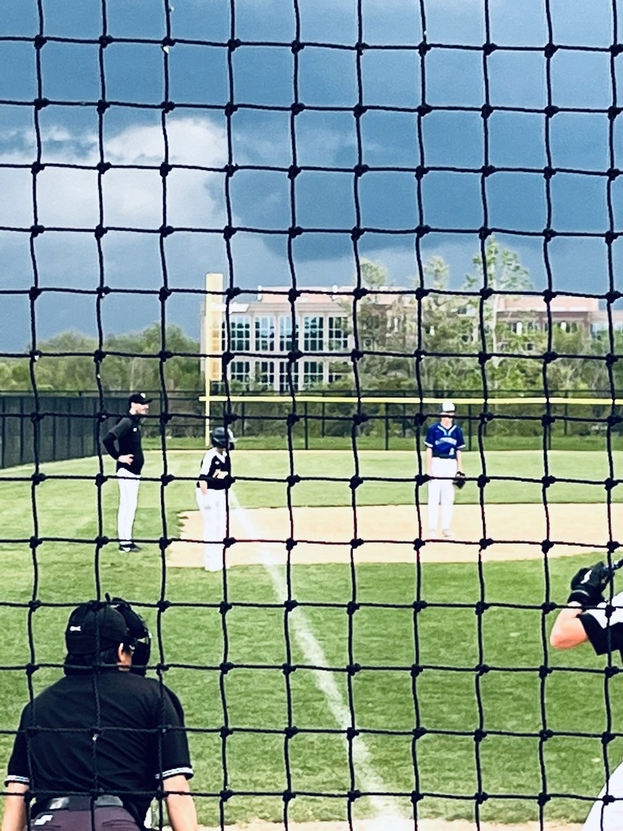 MRogerscbc's tweet photo. Jackson’s Vianney team is off too a great start!! https://t.co/AnpGHAO4s6