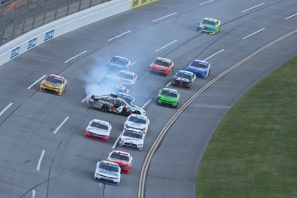 GarrettSmithley's tweet photo. Almost a REAL good day. Proud of our guys. Worked their tails off to get us in the show and did everything right till we got caught up coming to the line. Awesome run for @brennanpoole and the 6 group. P-16 for us. See ya in Dover 👊🏻 https://t.co/fKgDuPDTtP