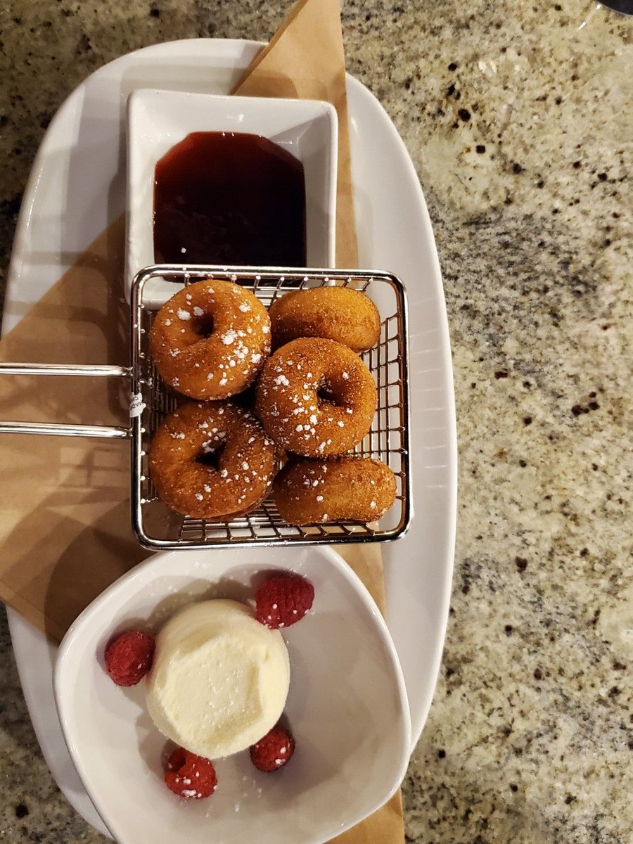 When you win... it's treat time! #HockeyLife (at @DoverRestaurant &amp; Bar in Saint Louis Park, MN) swarmapp.com/c/lmPlHHIEayp