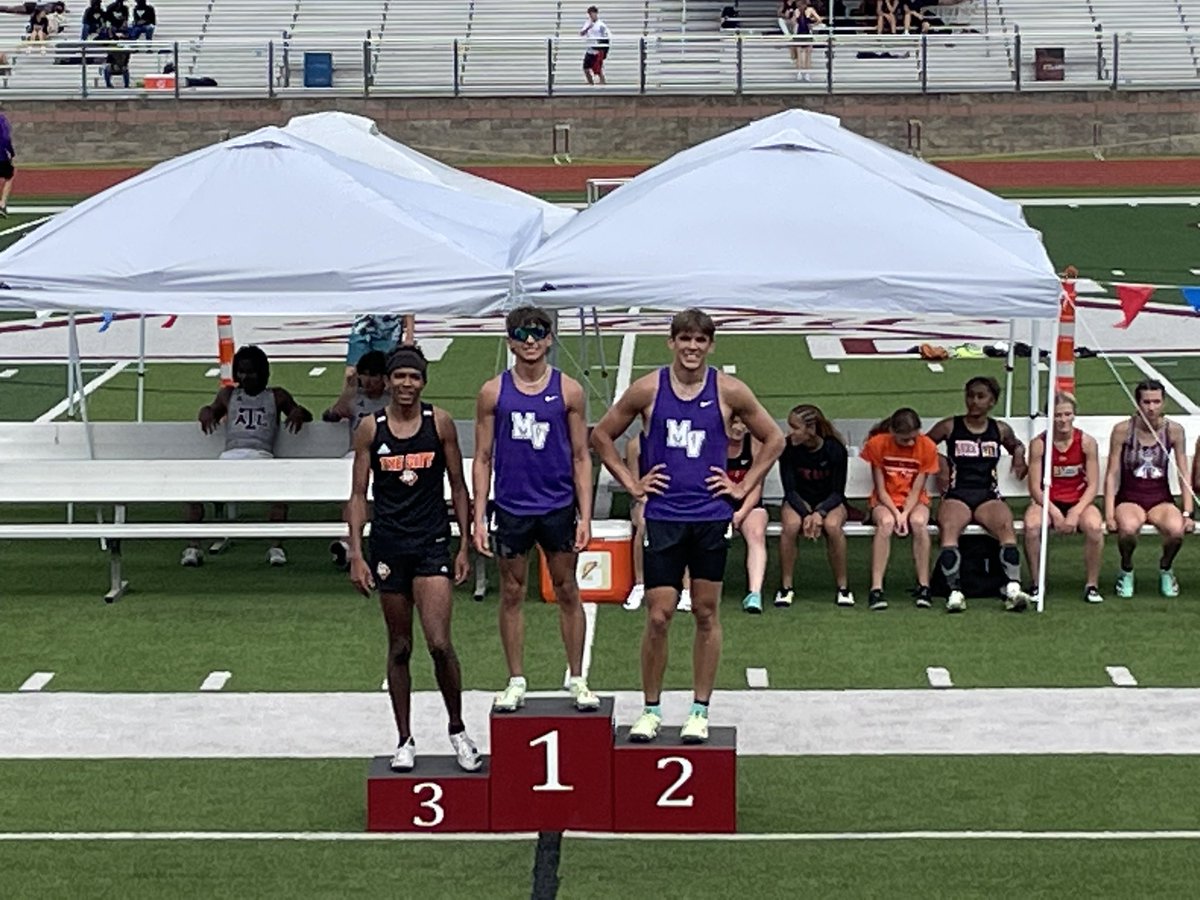 ShaneRoethle's tweet photo. @KaleRoethle20 is the 400m Area Champ heading to regionals also in the 200m and with his 4x100 team!  Good luck in Whitehouse next week!
@Coach_CGeorge @KellanCarrell @MV_TigerFB @TTFCA @TXMileSplit @uiltexas https://t.co/jhL0QsmNqP