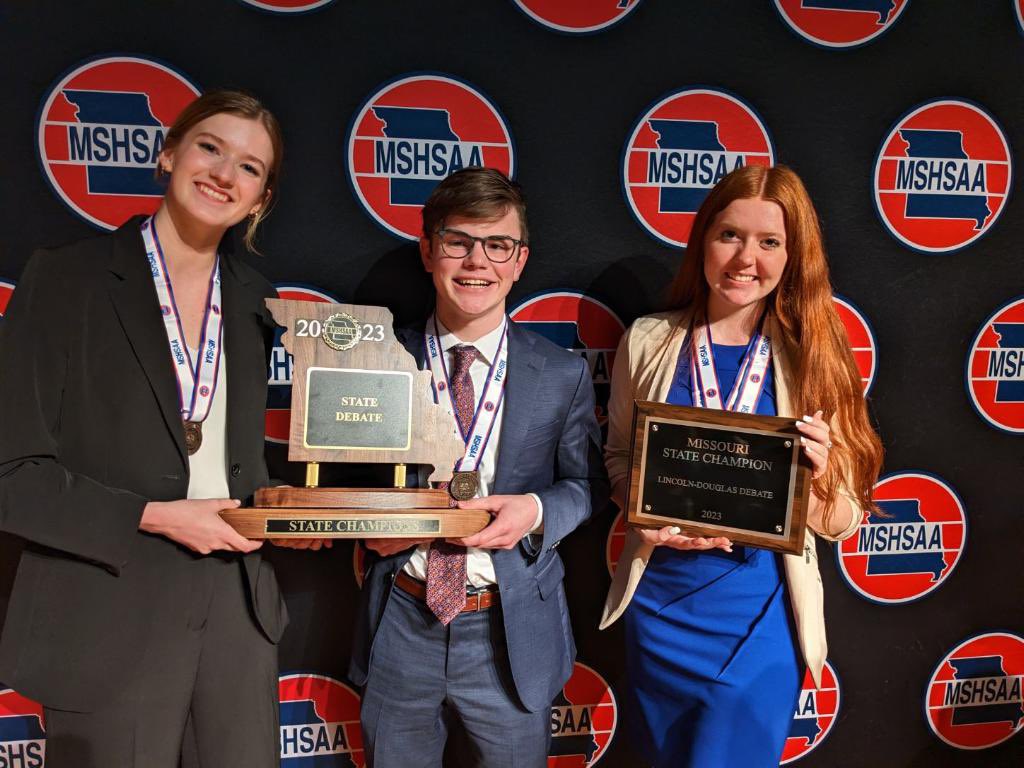 bssjaguars's tweet photo. MSHSAA State Championship

Senior Allison Cooper - State Champion in Lincoln-Douglas Debate

Sophomores Auden Dixon &amp; Garrett Flack - 4th in Missouri in Policy Debate https://t.co/uCbJBN0329