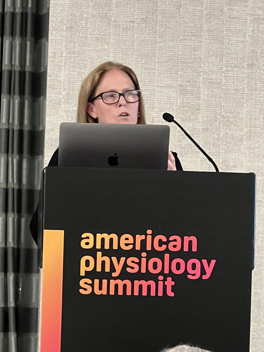 DecMcCole's tweet photo. A poignant and very entertaining talk by the Distinguished Research Award winner Dr. Beth “Bugs” McCormick at the @APSPhysiology GI &amp; Liver Section Banquet. Such a deserving recipient! 👏👏 https://t.co/DV7JCfwfN0