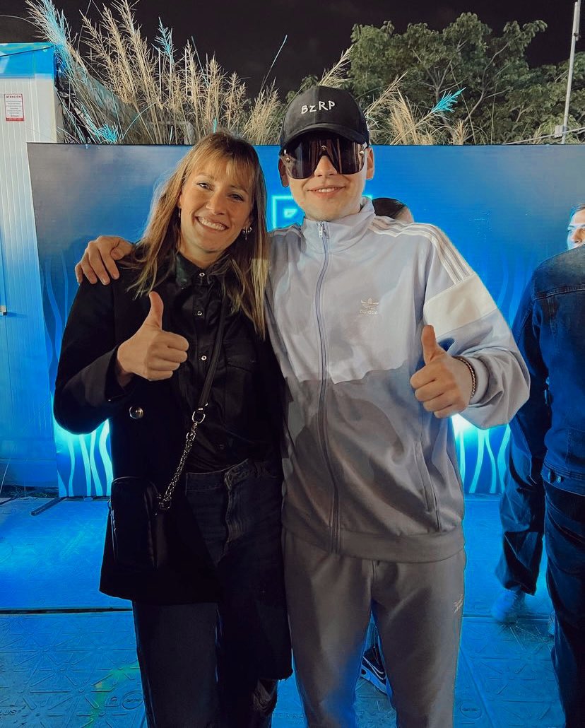 archivemica's tweet photo. . @MicaViciconte vía instagram junto al furor de @bizarrap, show bzrp - hipódromo de palermo! ❤️‍🔥🤘🆒🫀⛓️⚡️ https://t.co/Ehw3cXVHee