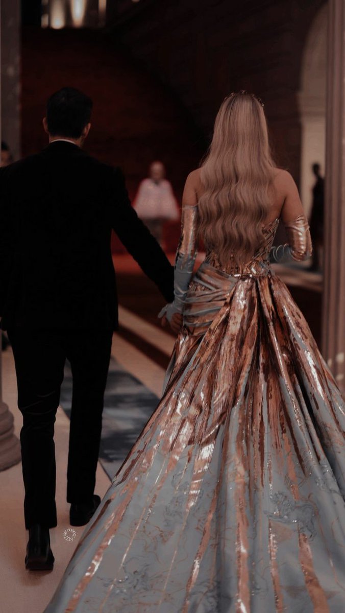 OWNSTHESKY's tweet photo. ㅤㅤ
ㅤㅤ
And for the supportive and sweet husband. I'd love to have a husband like Ryan Reynolds but God has sent me @SoliloquyOfMind.

ㅤㅤㅤㅤㅤㅤ https://t.co/8bnEOu0nS6