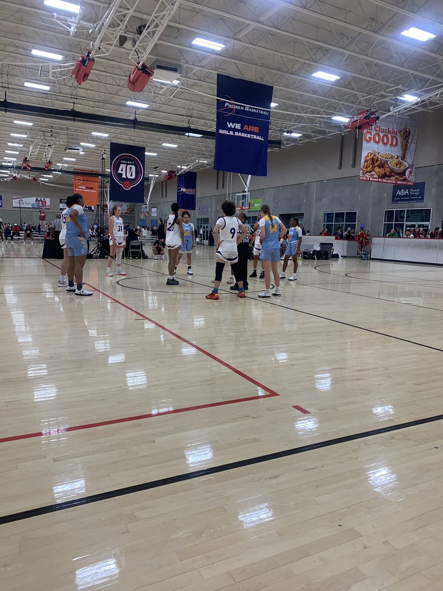 JofHUSTLEHARD's tweet photo. #HeartOfTexas today we took it on the chin vs a Super Tuff @Bansheefam ….competition in the Select40 is great for our Freshman. Lessons Learned #DFWElite https://t.co/Hji9nUl4A6