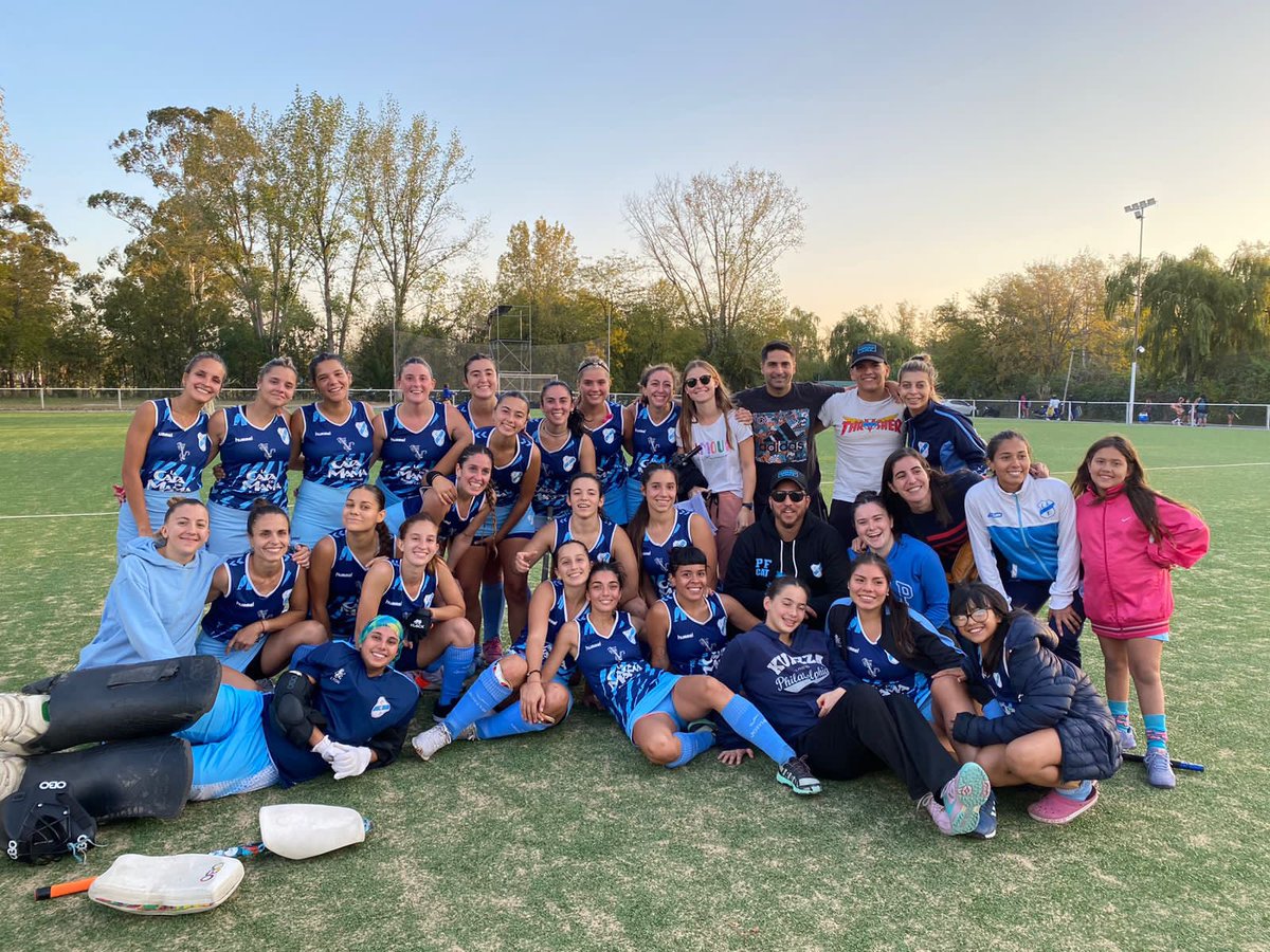 Marrtumusico2's tweet photo. Banfield 1 - 4 Temperley. Aguanten estas pibas siempre💙 https://t.co/1e2kvG9tma