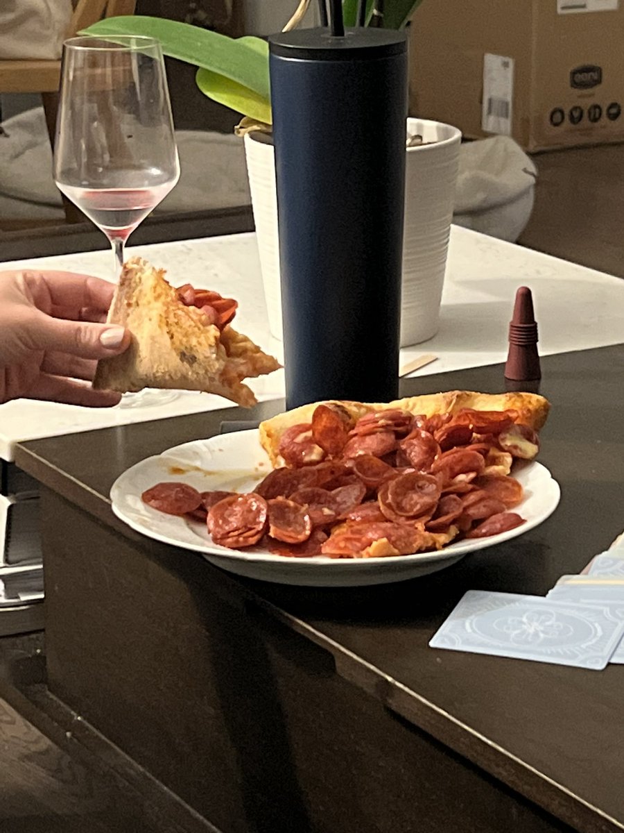 pschaefff's tweet photo. Experienced a fucked up amount of pepperoni tonight https://t.co/tB5u0ugtvg
