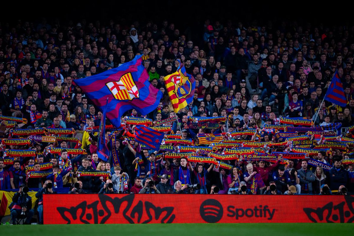 venkaddev's tweet photo. GO WELLLL ❤️RCB × FCB💙

Same match day once again hope you guys wont disappoint me today 🤞💪

#RCBvsRR 
#FCBvsATM https://t.co/atermDMZuz