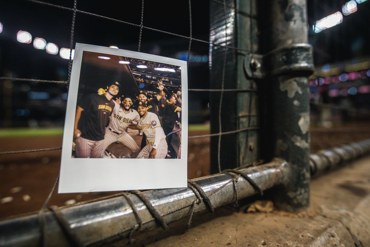 Padres's tweet photo. The polaroid is here and it’s perfect 🥰

#BringTheGold https://t.co/iPkIsvYFyt