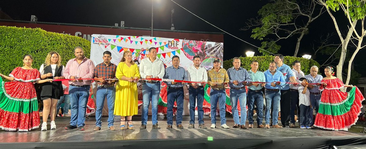 rubenzuarth's tweet photo. Agradezco al Alcalde de #Tecpatan Jorge Guzman por la invitación para acompañarlo junto a su pueblo a la inauguración de la Feria en honor a #SanMarcos de este gran municipio. https://t.co/Wttf3pdilM
