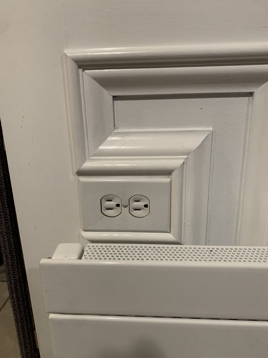 jyeasting's tweet photo. @Dub__A This is in the house we bought a couple miles south of you. https://t.co/S0h9E692oq