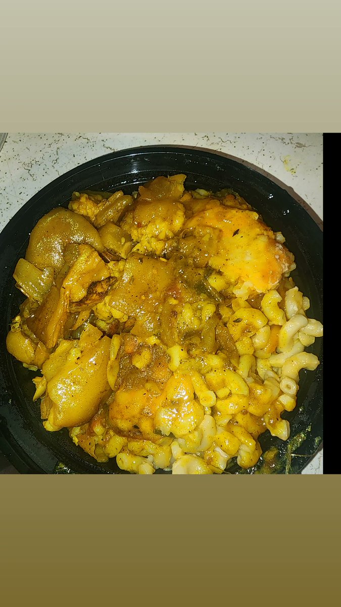 ItsmindofJson's tweet photo. STARVINGGG
#cowfoot #macandcheese https://t.co/v67JrOBGkL