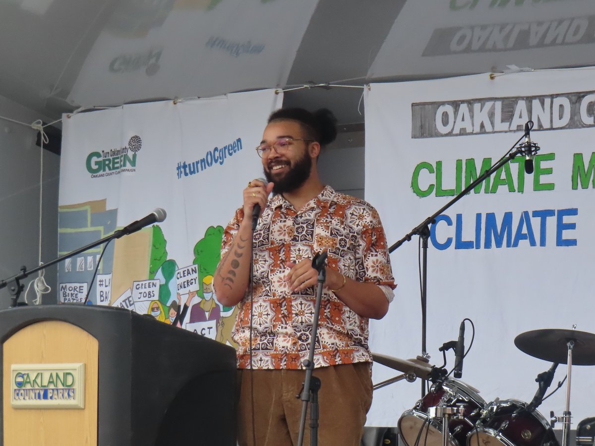 42_brt's tweet photo. If anyone needs pictures from @CountyTurn's Earth Day rally in Royal Oak today, I've just published a handful of mine under CC license on Wikimedia

https://t.co/OsLfLitTcz https://t.co/CXi989CbZj