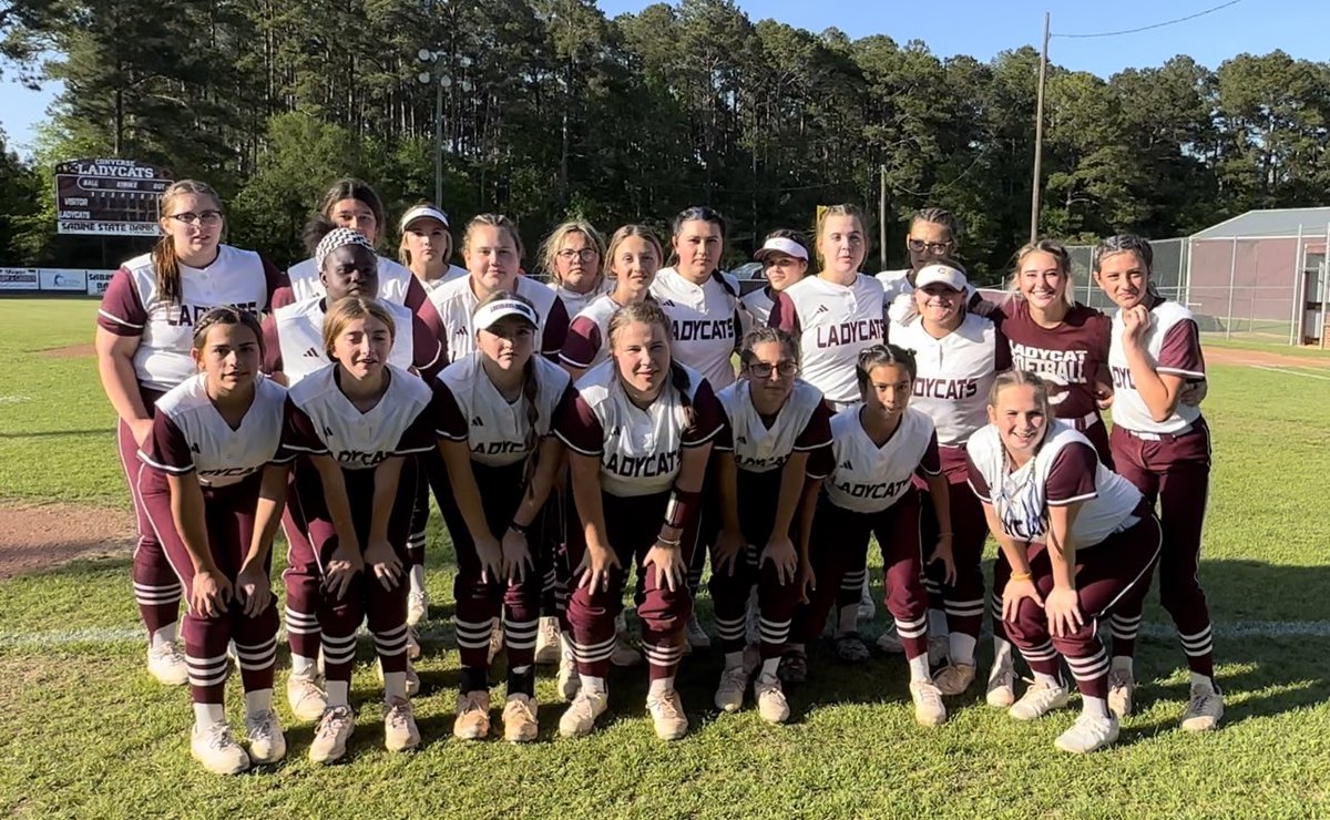 CHSLadyCatsSB's tweet photo. 🐾🐾🎟️ Secured 🥎 #LockIn🐾🐾 https://t.co/bZjotVJw8n