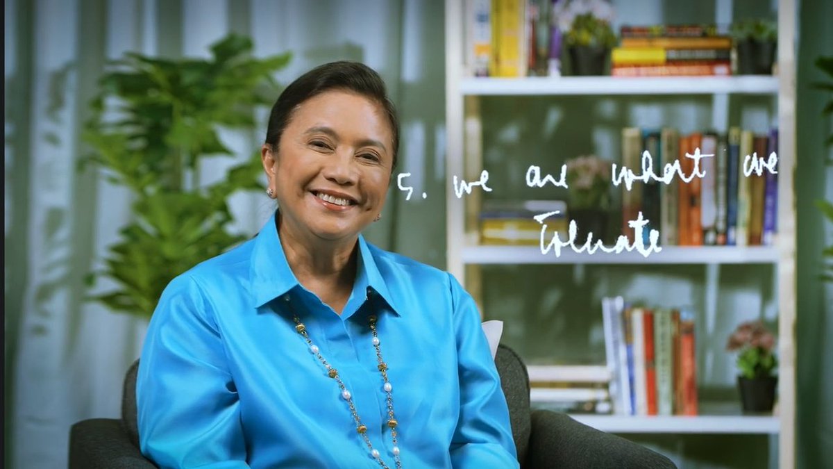 chnohernandez's tweet photo. Welcome Leni in blue era!!! 💙 

Blue talaga ang favorite color ni VP Leni. Gandaaaaa! More videos pa po Atty. @lenirobredo 

Watch and share: https://t.co/3aNzpmEs19 https://t.co/51zwpLivMj