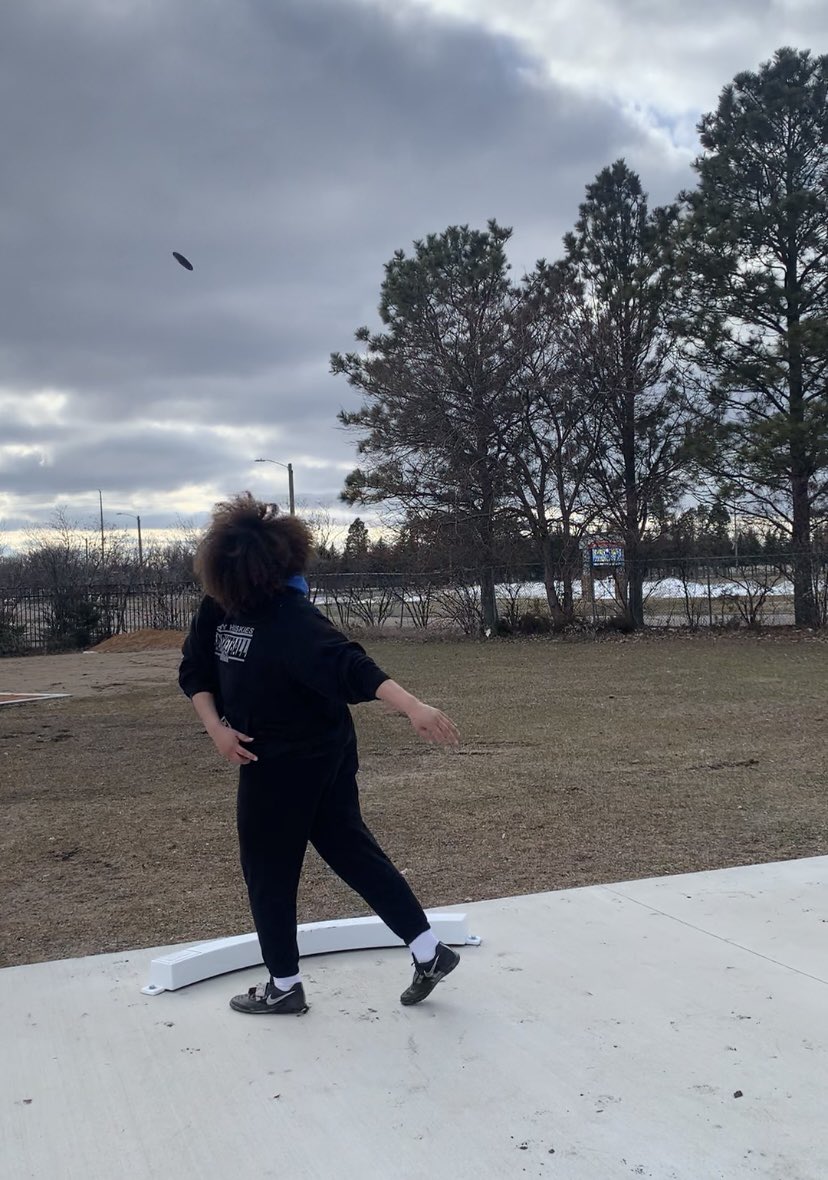 purplescooter40's tweet photo. Saturday Reps…
#trackandfield #huskienation #huskiethrows #shotput #discus #practice #hardwork #scoutthis #recruitme #coldday #premeet https://t.co/cy97sYXoqc