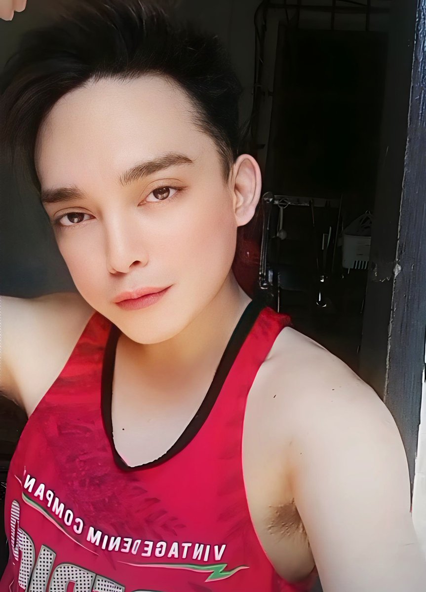 theoRealPH's tweet photo. I am my own biggest critic. Before anyone else has criticized me, I have already criticized myself. But for the rest of my life, I am going to be with me and I don't want to spend my life with someone who is always critical. So I am going to stop being my own critic. https://t.co/JWwj1JwLoB