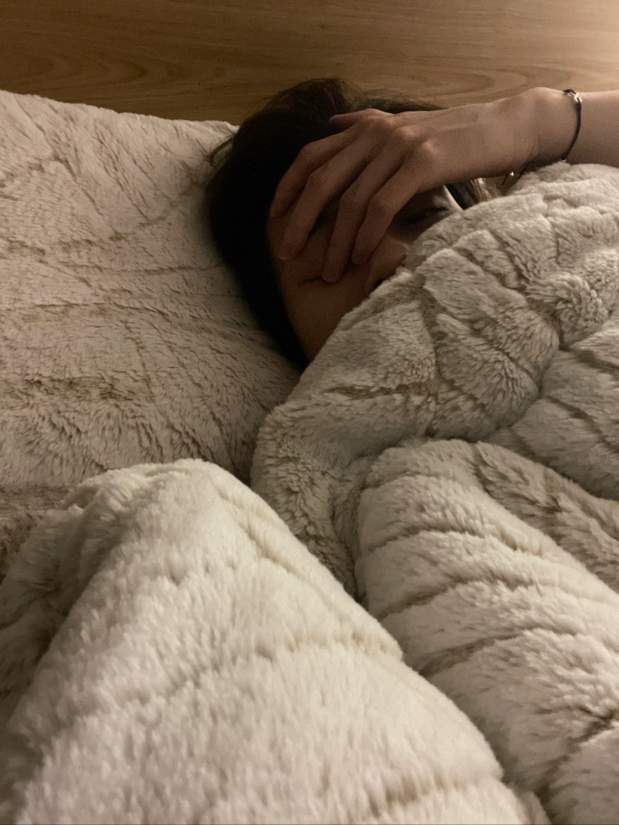 henderymessage's tweet photo. 230423 💭

It's noon, get up https://t.co/dEIlgJLjJA
