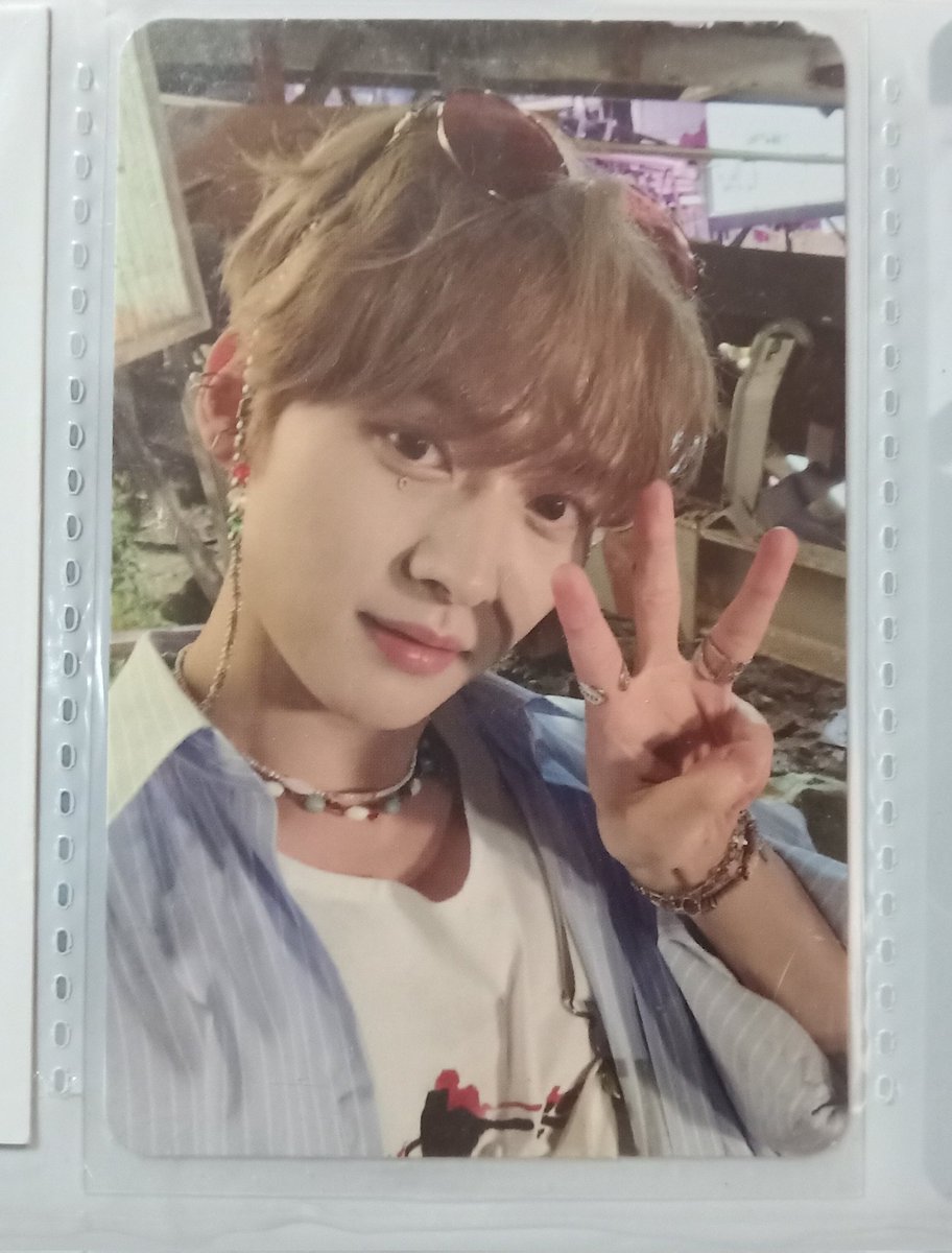 klabph_'s tweet photo. WTS/LFB

STRAY KIDS Lee Know album pcs
- Php 500 set / 200 each if tingi 
- Onhand
- Mint condition (will dm videos if interested)

Shopee co or lalamove/grab
Gcash MOP, no COD.
#StrayKids #LeeKnow . https://t.co/6YBddpcANE