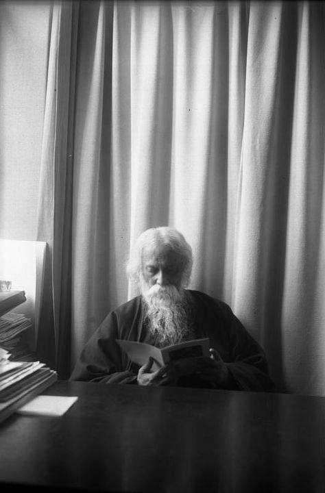 NobelPrize's tweet photo. "The highest education is that which does not merely give us information but makes our life in harmony with all existence." 

- Rabindranath Tagore, awarded the 1913 #NobelPrize in Literature. 

#WorldBookDay https://t.co/eZRcatRhxN