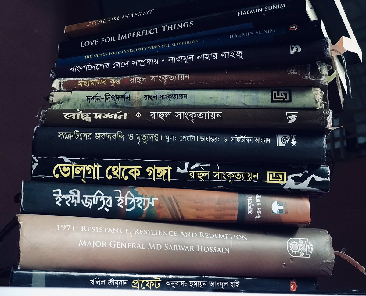 o_tusu's tweet photo. The reading of all good books is like a conversation with the finest minds of past centuries.
                              ———Rene Descartes
   
       📚📕Happy World Book Day📖✍️ https://t.co/2R20naTc3y