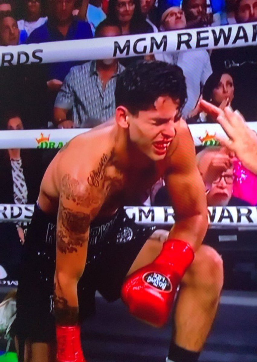 $𝔩𝔞𝔭☃️ tweet media