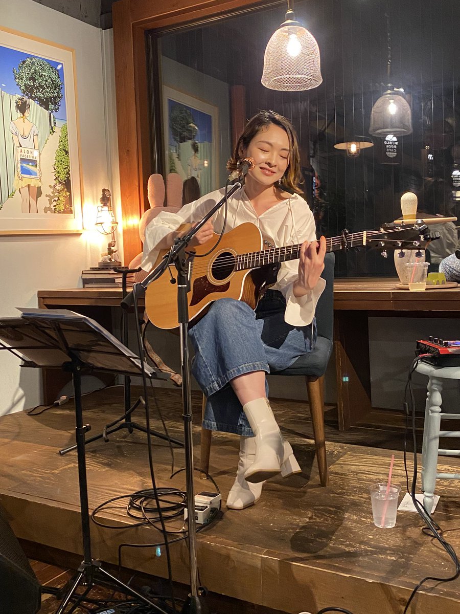 tantan_soso's tweet photo. 今晩は、支笏湖でラスト🎸🎶✨
昨晩とは一部のセットリストも違うらしいので、是非😌🙏🍀（私も行きたかったんですが、絶賛仕事中です😢）

#昨晩は控えめに言っても最高の夜でした🌃✨
#大比良瑞希　
#大和田慧　
#WorldBookCafe https://t.co/9iqpJZ8lMx