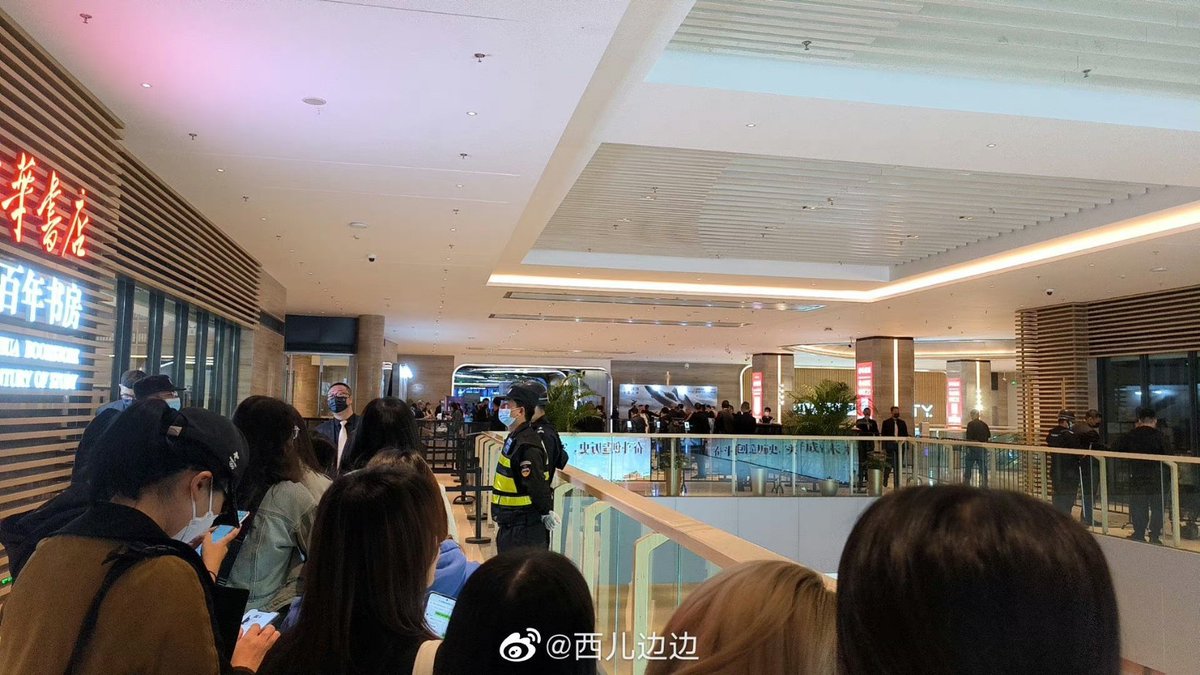 TeaServingCake tweet media