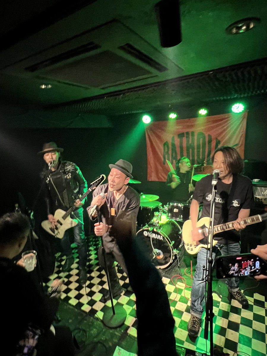 papie_69's tweet photo. 昨日のラットホール、やっぱり楽しかった!
そしてやっぱり飲み過ぎた!
#鎖
#TheNips
#狂犬
#CxCxD https://t.co/uycECZ2rtH
