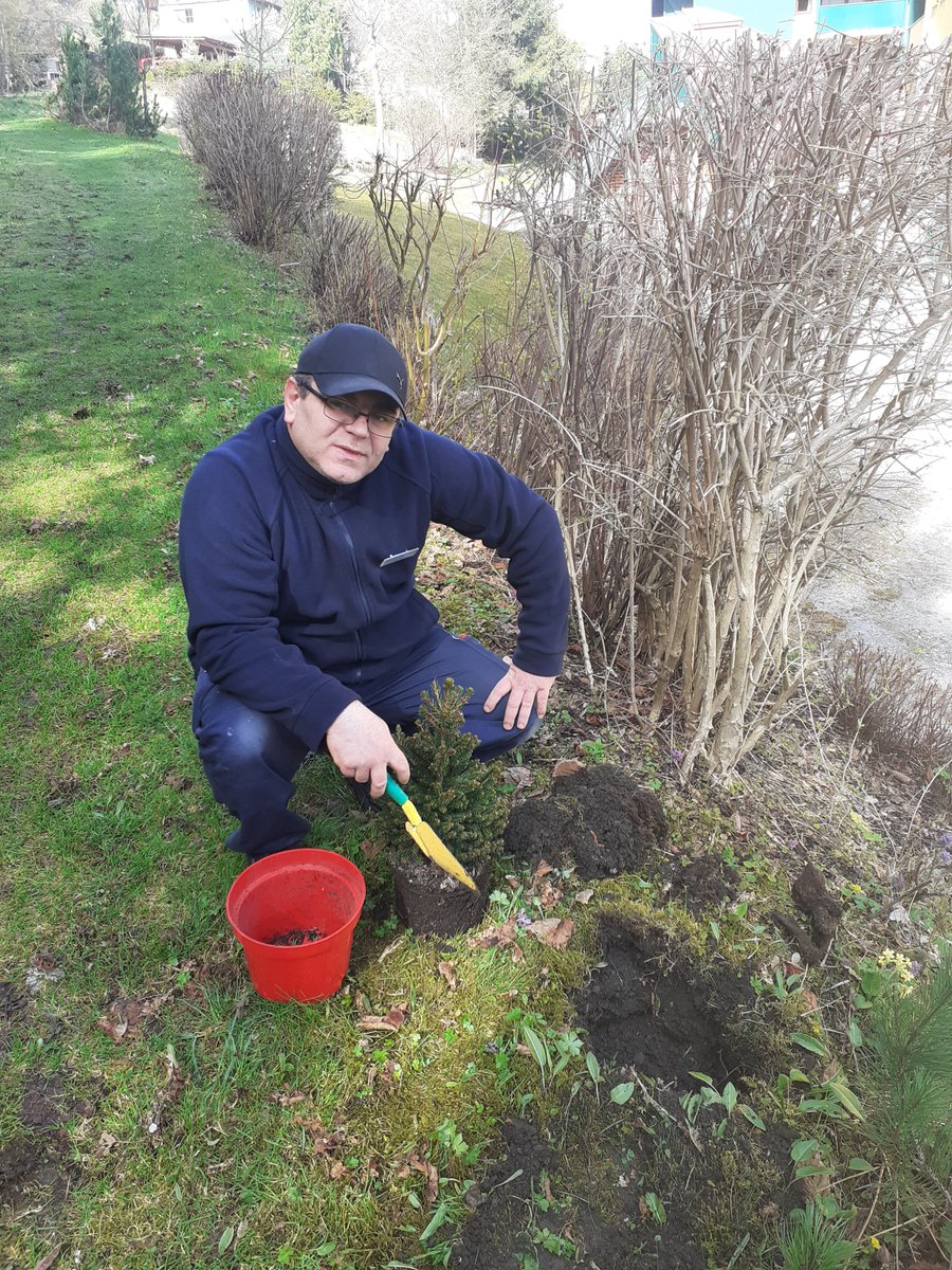 ER_Alpine's tweet image. Celebrated #EarthDay by planting a tree at our #AlpineClub #EnvironmentalAwareness #NatureBeauty #taking care