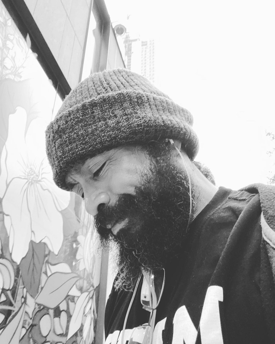 potheadchimp's tweet photo. The simple act of walking through this city means something different to me now. The contrast of past pain is what allows us to feel present joy. #WeGetToDoThis #atx #atxlife #liveyourbestlife #livedeliberately #atxtvhead #tvheadatx #artist #entertainer #thinkers_and_writersWhen https://t.co/2zExwKN51v