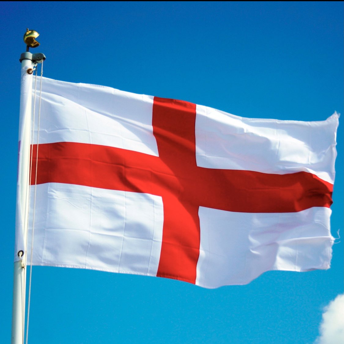 misspaulalondon's tweet photo. Happy @StGeorgesDayUK to all.  #StGeorgesDay https://t.co/QDQckcixFt