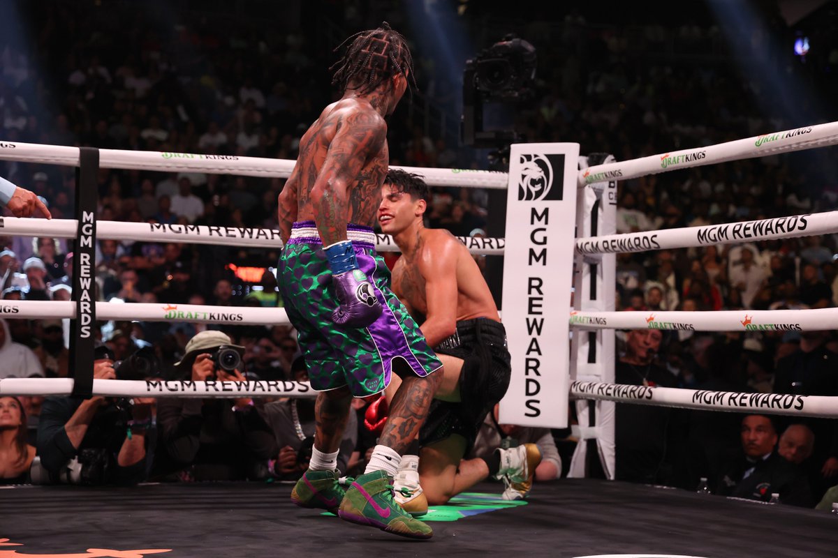 boxingontnt's tweet photo. GERVONTA. TANK. DAVIS 😤

#DavisGarcia https://t.co/SpEqJQvygL