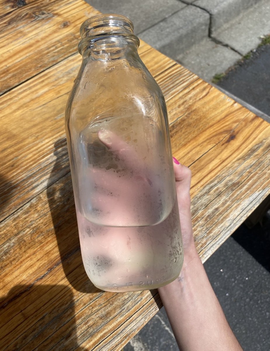 MetaEliza's tweet image. Drinking chilled water on this beautiful Sunday morning☀️
GM!✌️