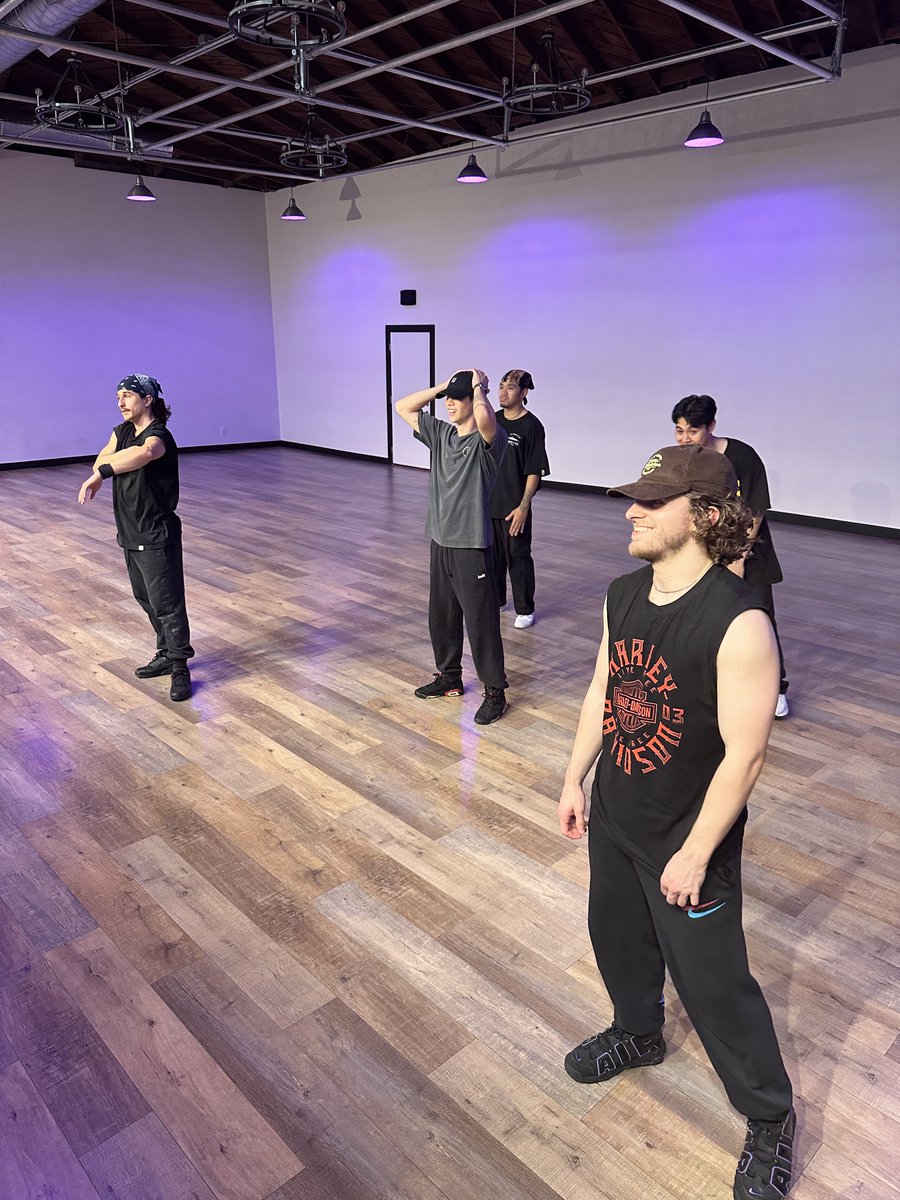 DNAmngmnt's tweet photo. [📷 MARK SHOTS]

we getting ready! 

#MarkTuan #Mark 
#마크 #段宜恩 
#theothersideAsiaTour
@marktuan https://t.co/xpiTV5iKGo