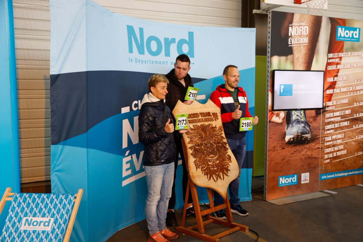 departement59's tweet photo. 🏃🏃♀️Ça grimpe dur ce matin sur les chemins du #Nord trail Monts de Flandres !
Au départ, 5000 sportifs venus de 70 départements et de 15 pays différents. Le #NTMF est devenu une référence dans le calendrier international #ViveLeNord https://t.co/eR079ej7tb