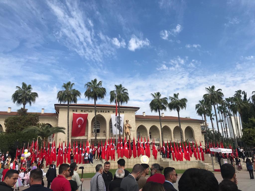 IlokulKayatepe's tweet photo. 23 Nisan Ulusal Egemenlik ve Çocuk Bayram il Töreninde Kutlamalara katildik.
@ahpehlivan53 @AdemKoca46 @AdemSimsek33 @kadir_karakus33 @BaykalBasdemir @FatihBurgut @MersinMEM @AkdenizilceMem https://t.co/cfervDxyQb