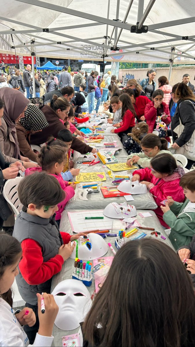 muratcilgasit's tweet photo. 23 Nisan Ulusal Egemenlik ve Çocuk Bayramı kutlu olsun  🥰☺️🌼 https://t.co/s7ghtGSDlR