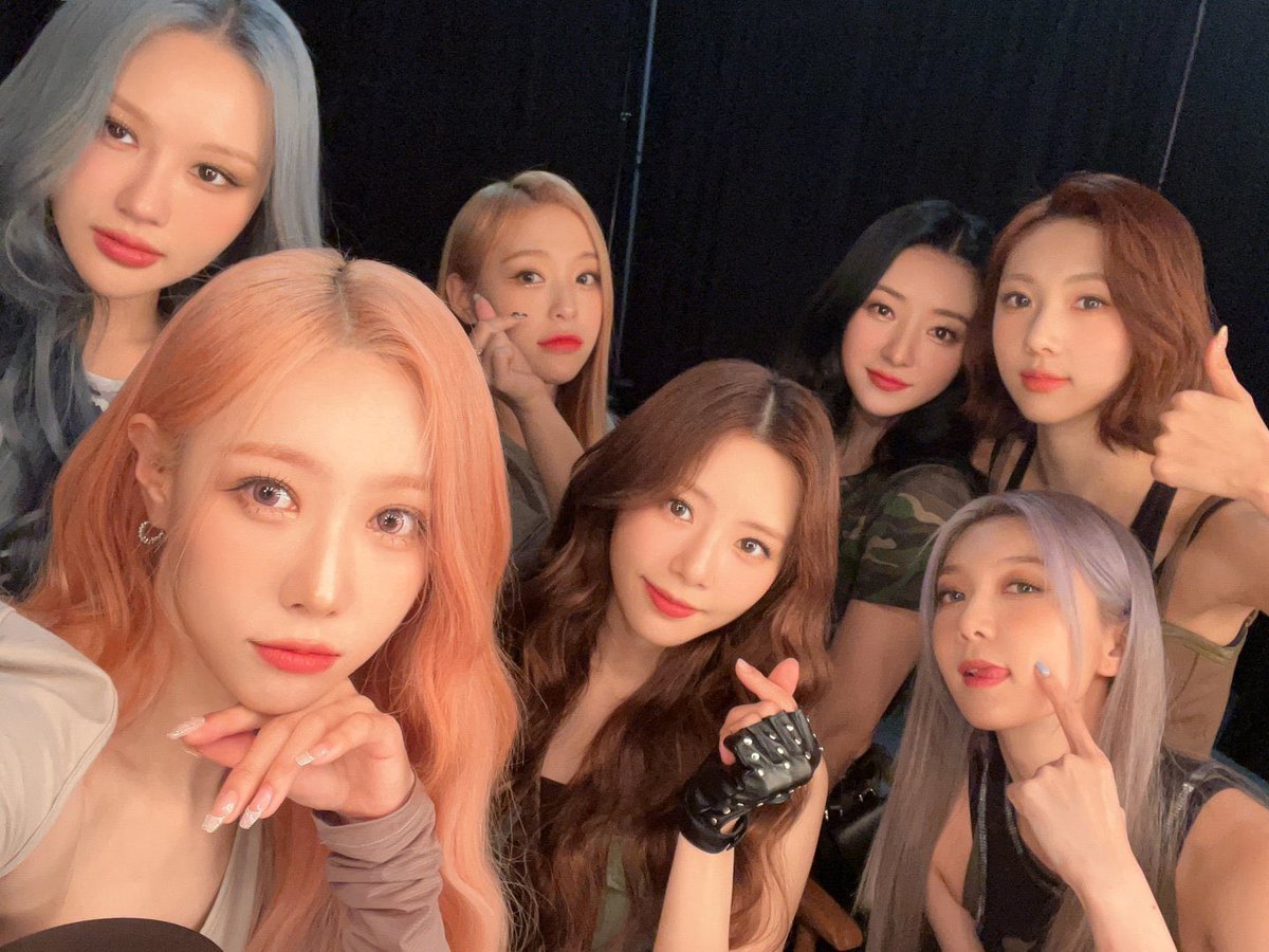 __orbitchuu's tweet photo. dreamcatcher is easily one of the prettiest groups in k-pop. an all visual group that’s hella talented musically https://t.co/aUuwZpQMlG