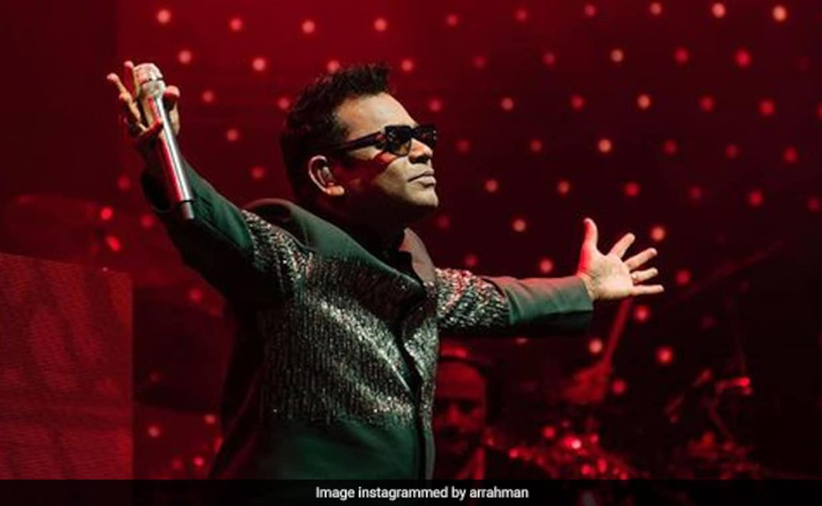 aasimmohamedsh's tweet photo. #ps2Album @arrahman #ThalaivARR 

இந்த ஆல்பம் வெளியாகி கிட்ட தட்ட ஒரு மாசம் இருக்கும் இன்னும் இந்த ஆல்பம்ல இருந்து என்னால வெளிய வர முடியால அப்படி ஒரு இசை தாக்கம் 

இதனால தா உங்க இடத்தை நிறப்ப இன்னொருதன் பிறந்தாலும் வர முடியாது

எங்களுக்கு எப்போதும் நீங்க தான் ராஜா👑 https://t.co/dU2JKpmpav